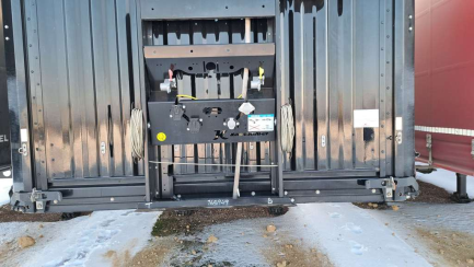 Zdjęcie przedmiotu: KASSBOHRER MEGA 39.0t XS Skrzyniowa