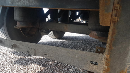 Zdjęcie przedmiotu: ORTEN AG18T Przyczepa skrzyniowa i kurtynowa z osiami centralnymi