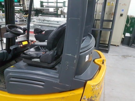 Zdjęcie przedmiotu: W&oacute;zek widłowy Jungheirich EFG220 GE115-310ZT