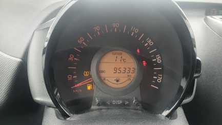 Zdjęcie przedmiotu: Toyota Aygo 1.0 VVT-i X