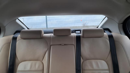 Zdjęcie przedmiotu: Jaguar Xe 2.0 Diesel E6 Pure Aut.