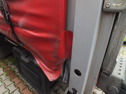 Zdjęcie przedmiotu: KOEGEL SN24 Curtain semi-trailer