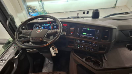 Zdjęcie przedmiotu: SCANIA R460 Super E6 18.0t Highline