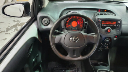 Zdjęcie przedmiotu: Toyota Aygo 1.0 VVT-i X EU6