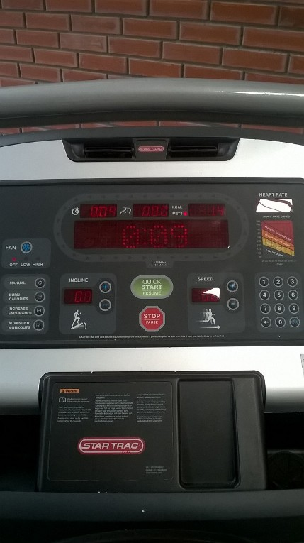 Zdjęcie przedmiotu: STAR TRAC treadmill