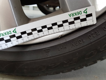 Zdjęcie przedmiotu: Range Rover Sport 2.0 SD4 HSE