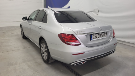 Zdjęcie przedmiotu: Mercedes-benz E 220 d 4-Matic 9G-TRONIC
