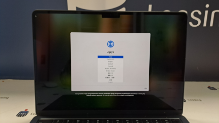 Zdjęcie przedmiotu: Laptop APPLE MacBook Air 2024 13.6" M3 8GB RAM 256GB SSD macOS P&oacute;łnocego + Mysz APPLE Magic Mouse