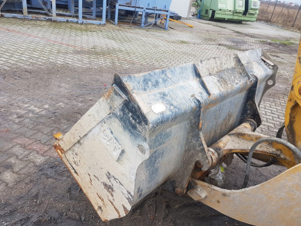 Zdjęcie przedmiotu: Ładowarka kołowa CATERPILLAR 908H2