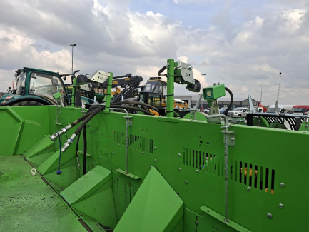 Zdjęcie przedmiotu: Czterorzędowa sadzarka do ziemniak&oacute;w z napędem hydraulicznym AVR CERES 440