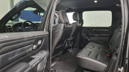 Zdjęcie przedmiotu: RAM 1500 5.7 V8 E6 3.5t Crew Limited Chrome AWD