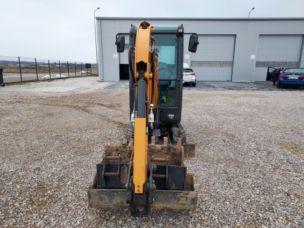 Zdjęcie przedmiotu: Гусеничний міні-екскаватор Case CX 19C