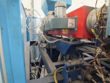 Zdjęcie przedmiotu: GENERAL PLASTICS GB-P50T GB-P50T pneumatic bottler