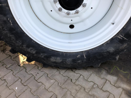 Zdjęcie przedmiotu: Steyr 6185 CVT Eco-Tech farm tractor