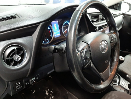 Zdjęcie przedmiotu: Toyota Corolla 1.6 Comfort