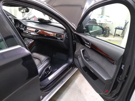 Zdjęcie przedmiotu: Audi A8 Quattro 3.0 TDi DPF Lang Tiptronic