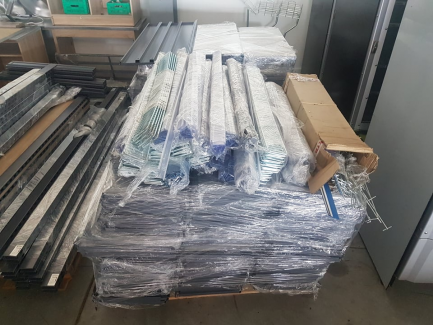 Zdjęcie przedmiotu: MEBLE SKLEPOWE