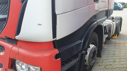 Zdjęcie przedmiotu: Iveco AS440T/P 4x2 Hi-Way