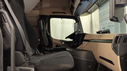 Zdjęcie przedmiotu: Mercedes-Benz Actros 1845 LS E6 18.0t Tampering with the odometer reading
