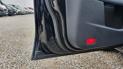 Zdjęcie przedmiotu: Mercedes-benz CLS550 sedan