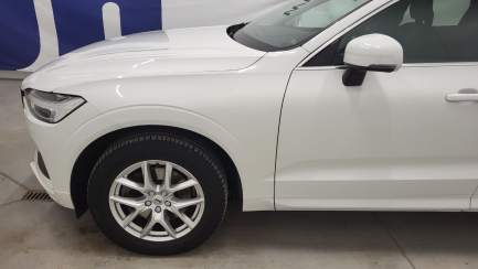 Zdjęcie przedmiotu: Volvo XC60 D4 SCR AWD Momentum aut