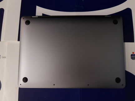 Zdjęcie przedmiotu: Laptop / Notebook Apple MacBook Pro 13" z Touch Bar, 4-rdzeinowy Intel Core i5 1.4 GHz , 8 gen, RAM 8 GB, dysk 512GB SSD kod producenta: MXK52ZE/A z akcesoriami