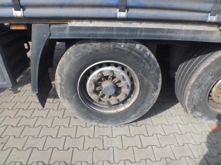 Zdjęcie przedmiotu: KRONE SD Curtain trailer