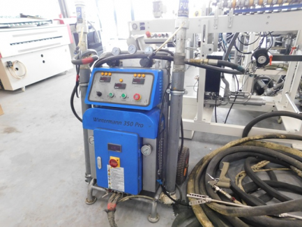 Zdjęcie przedmiotu: A set for spraying and polyurethane injection