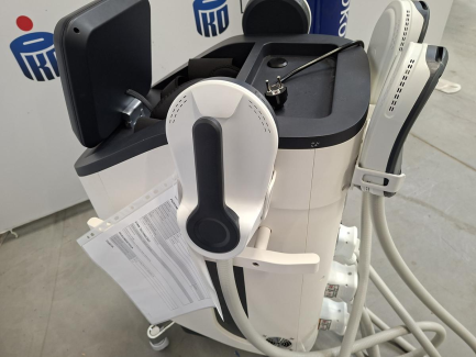 Zdjęcie przedmiotu: Косметичний апарат STUDIO FIGURA Power Shaper Pro використовується для стимуляції м'язів до інтенсивної роботи, що призводить до їх зміцнення та зменшення жирової тканини.