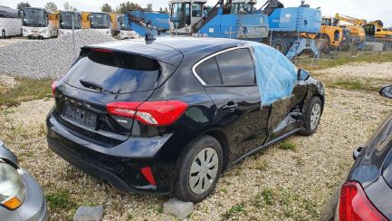 Zdjęcie przedmiotu: Ford Focus 1.0 EcoBoost Titanium Business