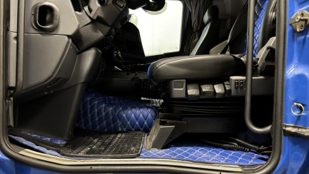 Zdjęcie przedmiotu: SCANIA R410 E6 19.0t LA 4x2 HNA Highline