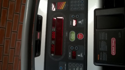 Zdjęcie przedmiotu: STAR TRAC treadmill