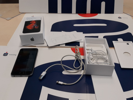 Zdjęcie przedmiotu: Smartfon Apple iPhone 6S 32GB gwiezdna szarość kod prod. MN0W2PM-A