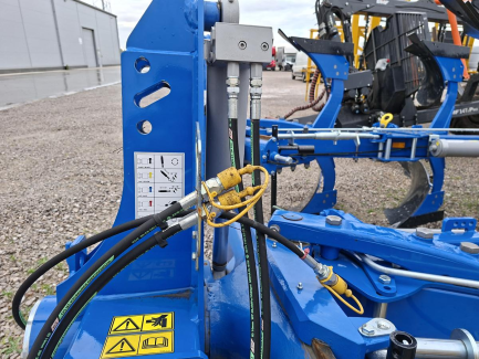 Zdjęcie przedmiotu: OVERUM CX-H4 reversible plough