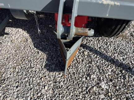 Zdjęcie przedmiotu: Dwurzędowa sadzarka do ziemniak&oacute;w UNIA KORA 2W