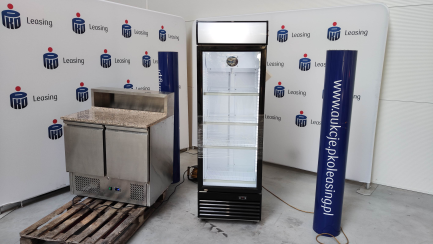 Комплект кейтерингового обладнання (Стіл холодильний для піци з надставкою 5xGN1/6 900x700x1100мм ESL3831GR, Холодильна вітрина LG350F)