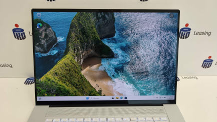 Zdjęcie przedmiotu: Ноутбук ASUS S16 OLED UM5606WA-RK268X RAI9HX370 32G 2 TS R890M 16 120 W11P WHT