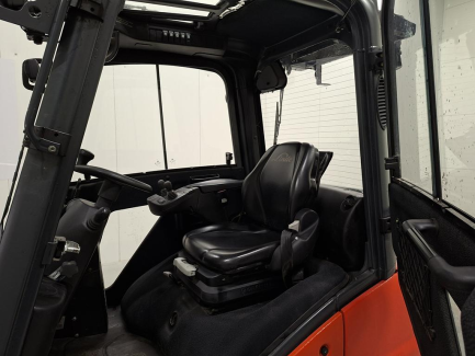 Zdjęcie przedmiotu: W&oacute;zek widłowy LINDE H20T-01