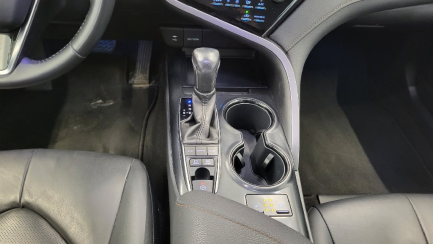 Zdjęcie przedmiotu: Toyota Camry 2.5 Hybrid Comfort CVT