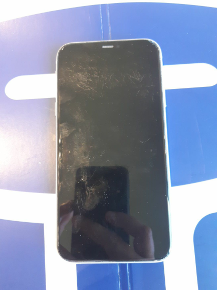 Zdjęcie przedmiotu: Telefon / Smartfon Apple iPhone 11, 64 GB biały, kod producenta MWLU2PM/A