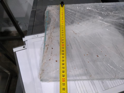 Zdjęcie przedmiotu: Wiosenne obniżki| Prowizja 0% A set of display cabinets (Two-door closed cabinet 1200x330x960mm - 4 pcs., Glass shelves 400x600 - 4 pcs., Glass shelves 1400x300 - 2 pcs.)