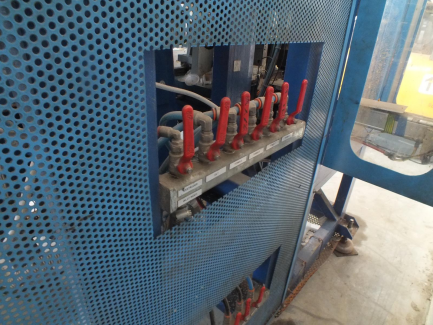 Zdjęcie przedmiotu: GENERAL PLASTICS GB-P50T GB-P50T pneumatic bottler