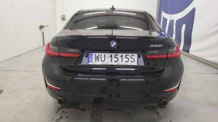 Zdjęcie przedmiotu: BMW 330i Luxury Line aut