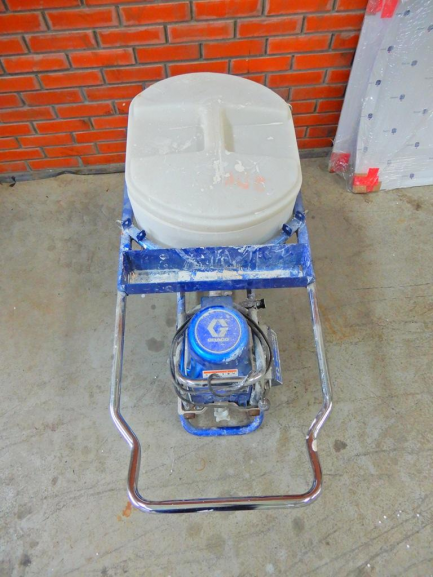 Zdjęcie przedmiotu: GRACO INC T-MAX 506 leveling aggregate