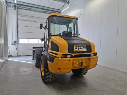 Zdjęcie przedmiotu: Przegubowa ładowarka kołowa JCB 409 T4