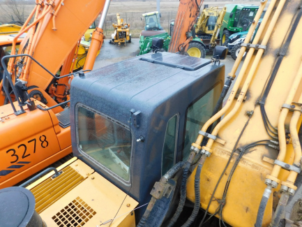 Zdjęcie przedmiotu: Hyundai Heavy Industries CO tracked excavator. LTD. R500LC - 7A