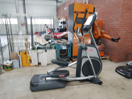 Zdjęcie przedmiotu: STAR TRAC sports equipment set 1x TREADMILL + 3x ORBITREK