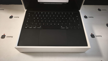 Zdjęcie przedmiotu: Ноутбук / Лептоп Apple MacBook Air 13 M3 / 8 ГБ / 256 ГБ, виробничий код MRXV3ZE/A