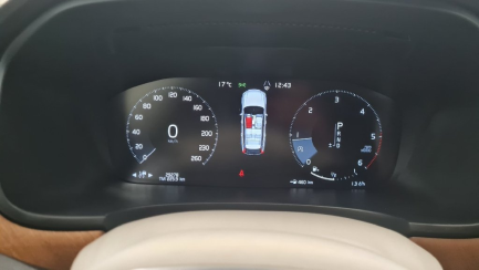 Zdjęcie przedmiotu: Volvo V90 D4 Momentum Pro aut