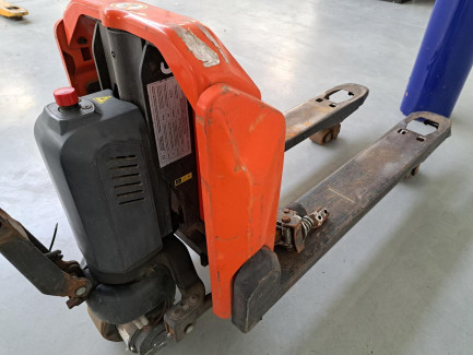Zdjęcie przedmiotu: BT Tyro LHE130 Electric Pallet Truck